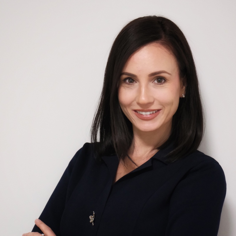 Anett, Babysitter, former Flight Attendant and Concierge in London