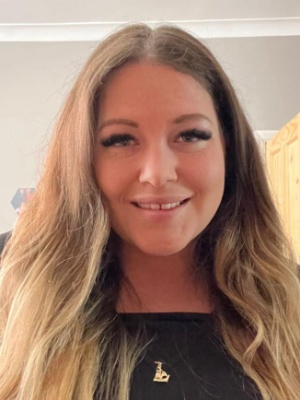 Krisaundra, Nanny in London