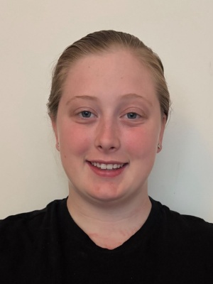 Lilybelle, Babysitter, Teacher and Coach (Arsenal FC) in London